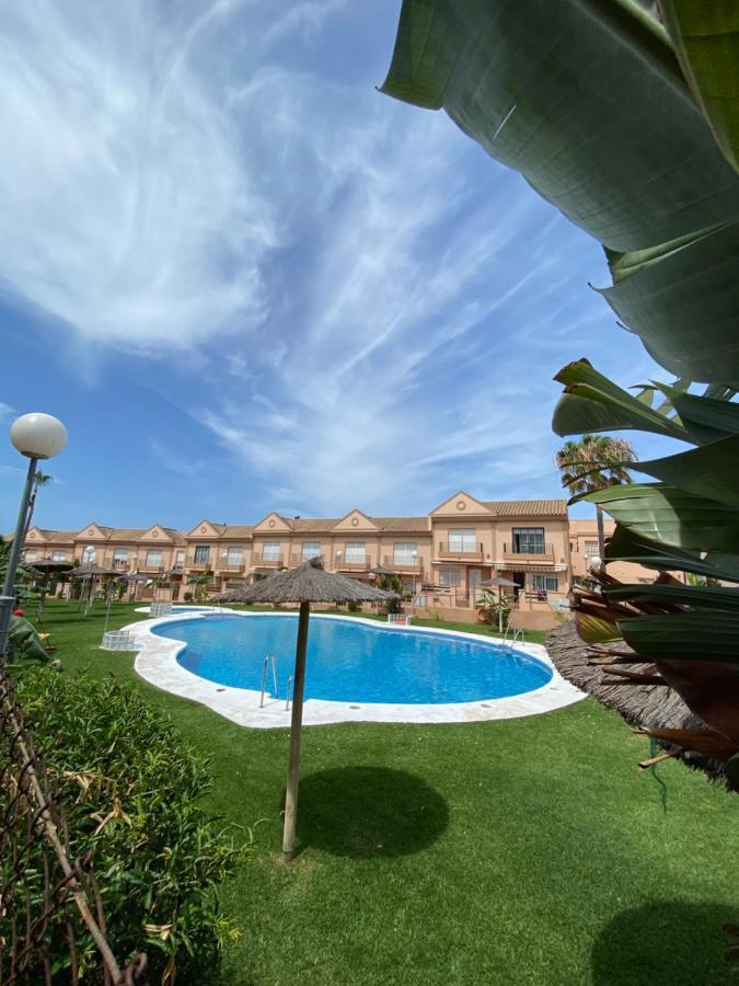 Apartamento La Barrosa Chiclana de la Frontera Extérieur photo